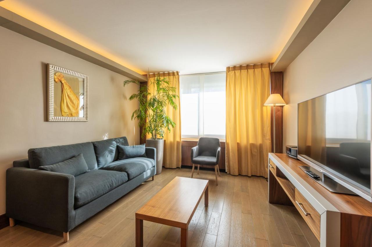 Hotel Sofitel Lyon Bellecour Exterior foto A living room