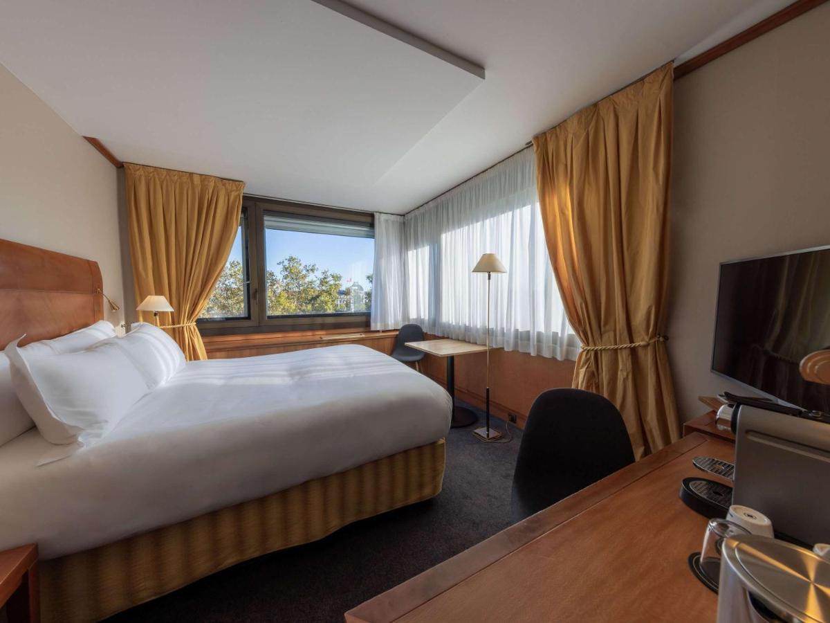 Hotel Sofitel Lyon Bellecour Exterior foto A room at the hotel