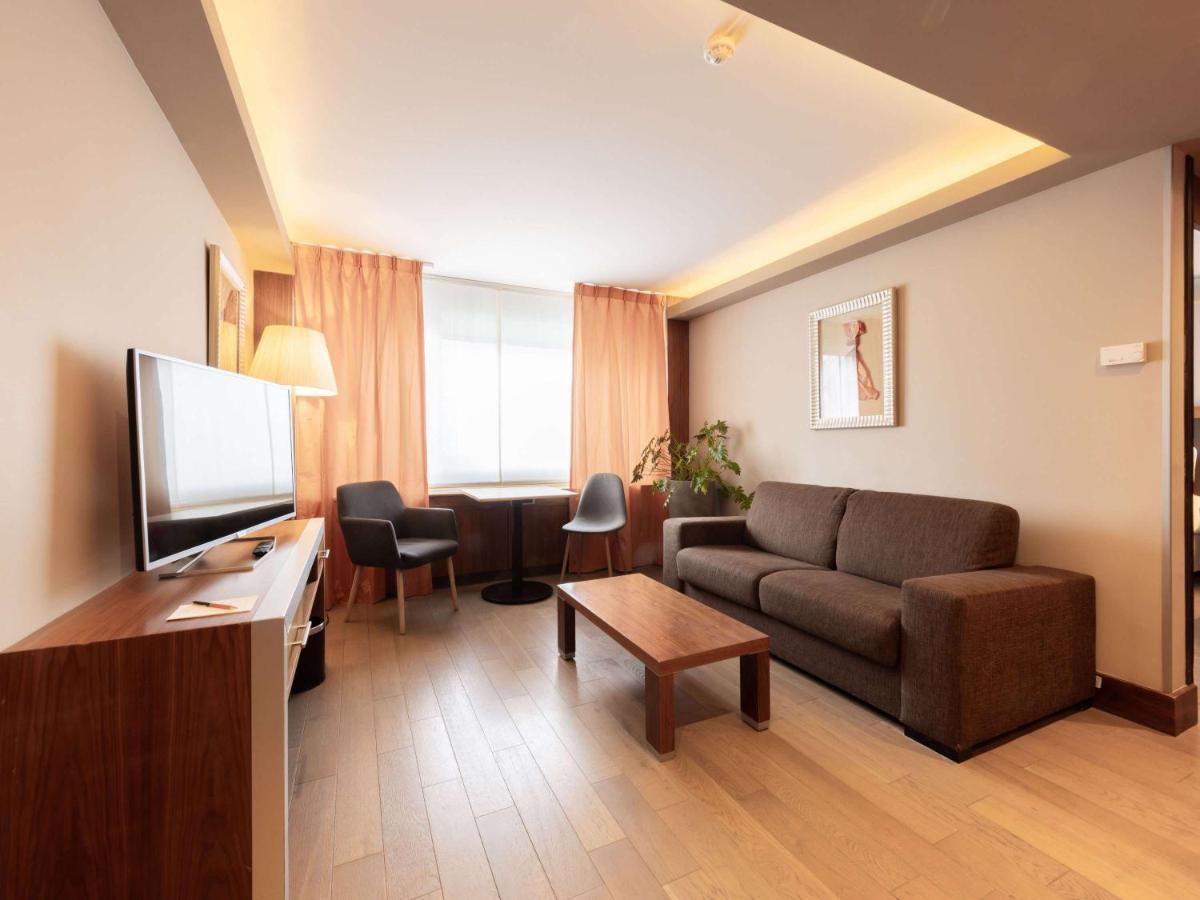 Hotel Sofitel Lyon Bellecour Exterior foto A living room