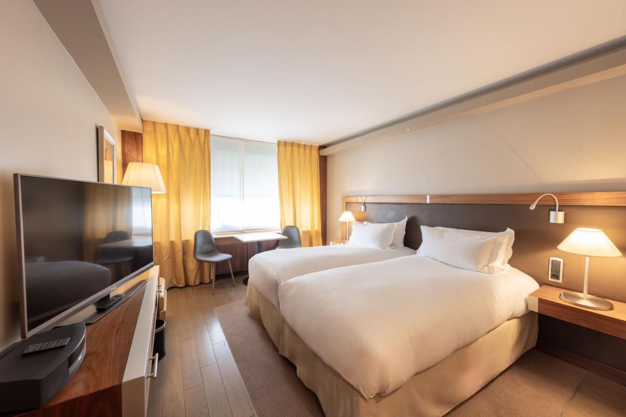 Hotel Sofitel Lyon Bellecour Exterior foto A room at the hotel
