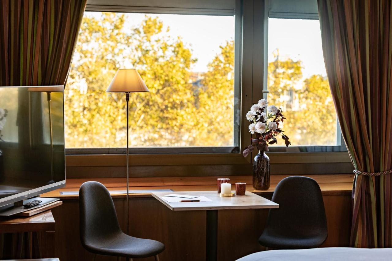 Hotel Sofitel Lyon Bellecour Exterior foto A room at the hotel